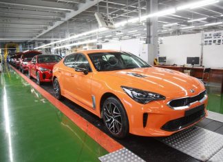 Kia объявила цены на обновленный Stinger