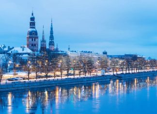 Латвия запретила въезд в страну без уважительных причин