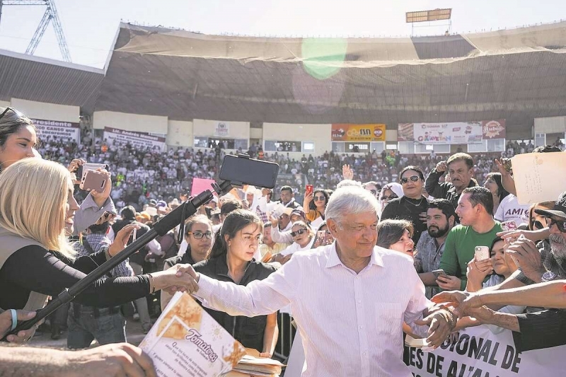 
            Равнение на Амло. Почему украинский и мексиканский президенты так похожи        