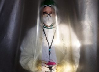 Росстат назвал число умерших россиян c СOVID-19 в 2020 году