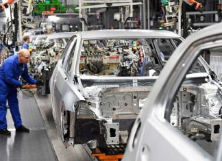 Volkswagen избавится от 5 тысяч лишних сотрудников