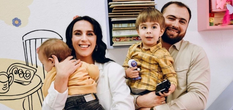 Джамала восхитила фанатов редким снимком сына и отца