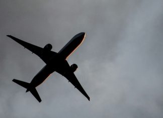 В Киеве сообщили о призыве США осторожно пролетать над Украиной и Россией