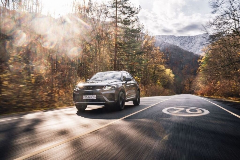 В России резко подорожал конкурент BMW X4 от Geely